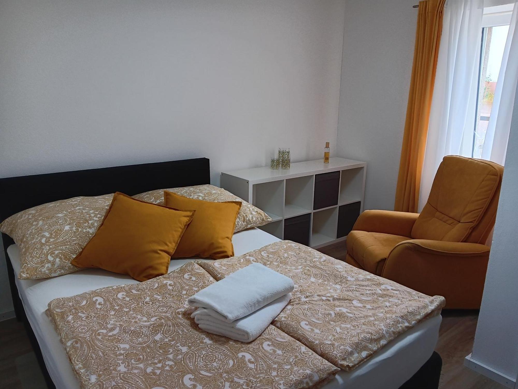 Ninas Gaestezimmer Hinterweiler Εξωτερικό φωτογραφία